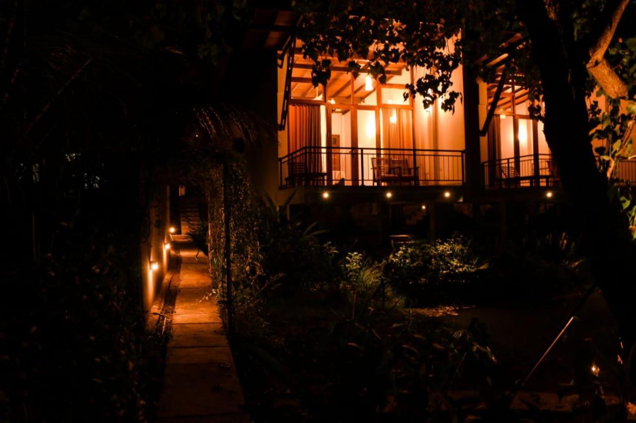 Senu Lagoon Villa Tangalle Exteriör bild