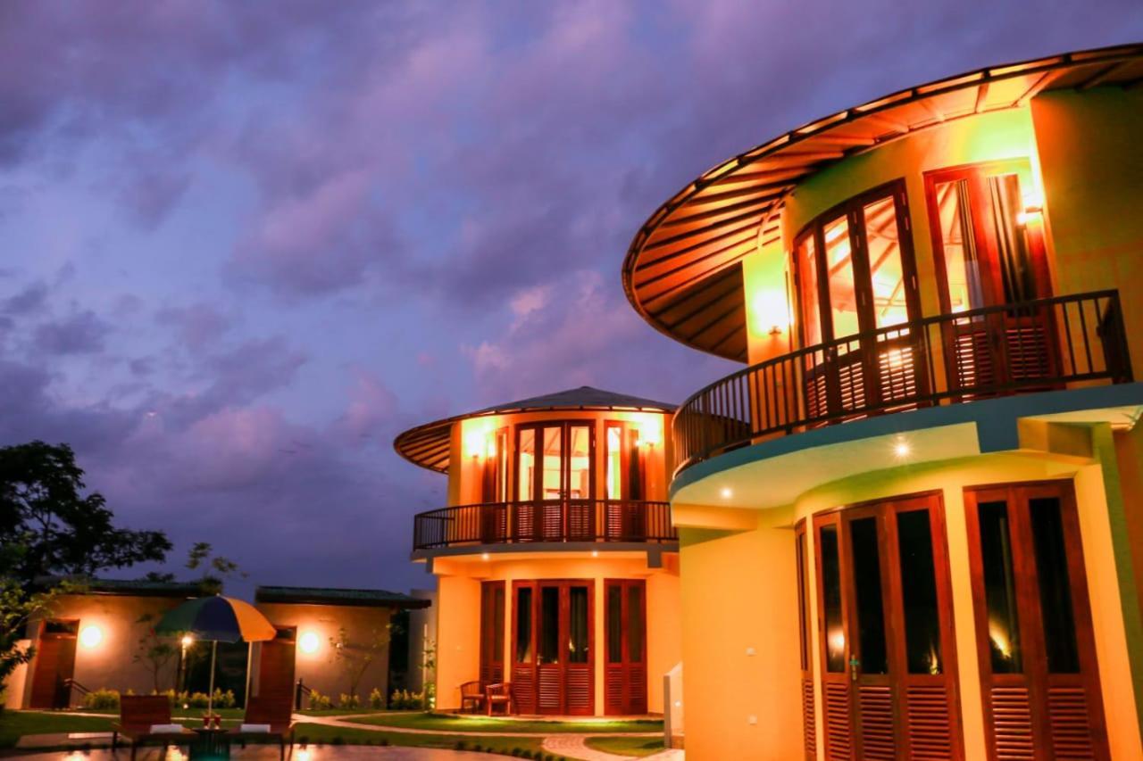 Senu Lagoon Villa Tangalle Exteriör bild