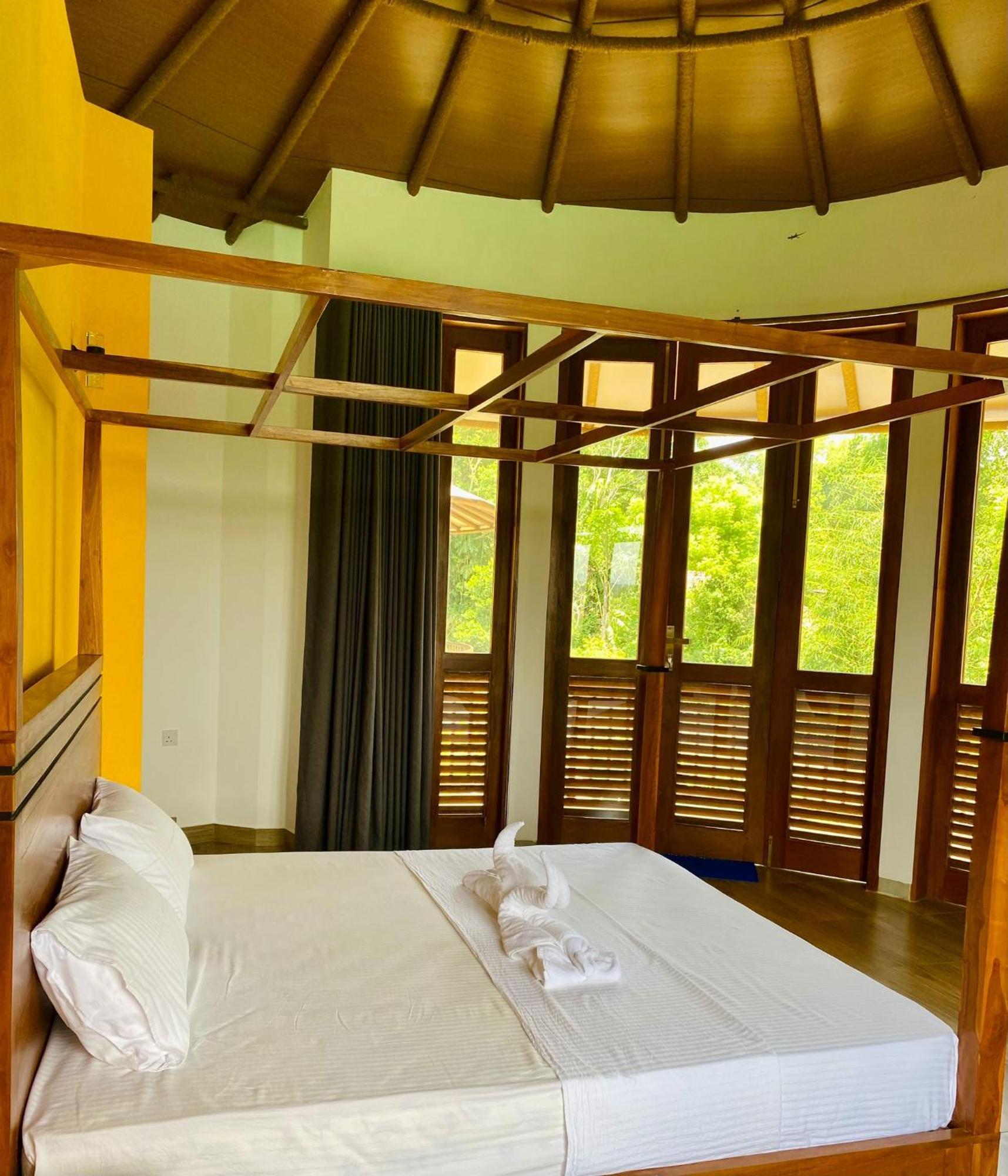 Senu Lagoon Villa Tangalle Exteriör bild